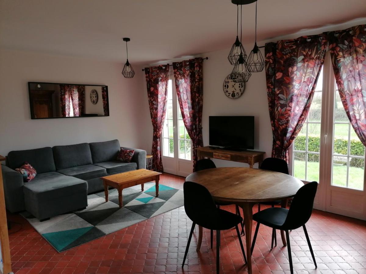Campagne Proche Bayeux Et Plages Du Debarquement. Crouay Exteriör bild